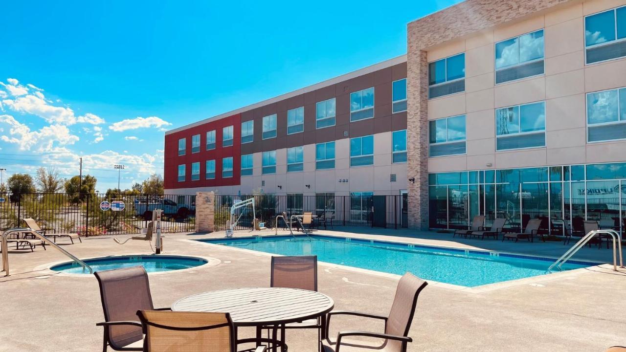 Holiday Inn Express & Suites Blythe By Ihg Екстер'єр фото